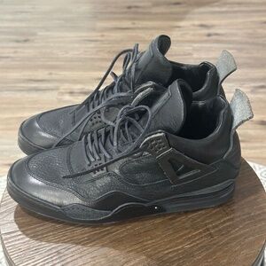 Air Jordan 4 All Black